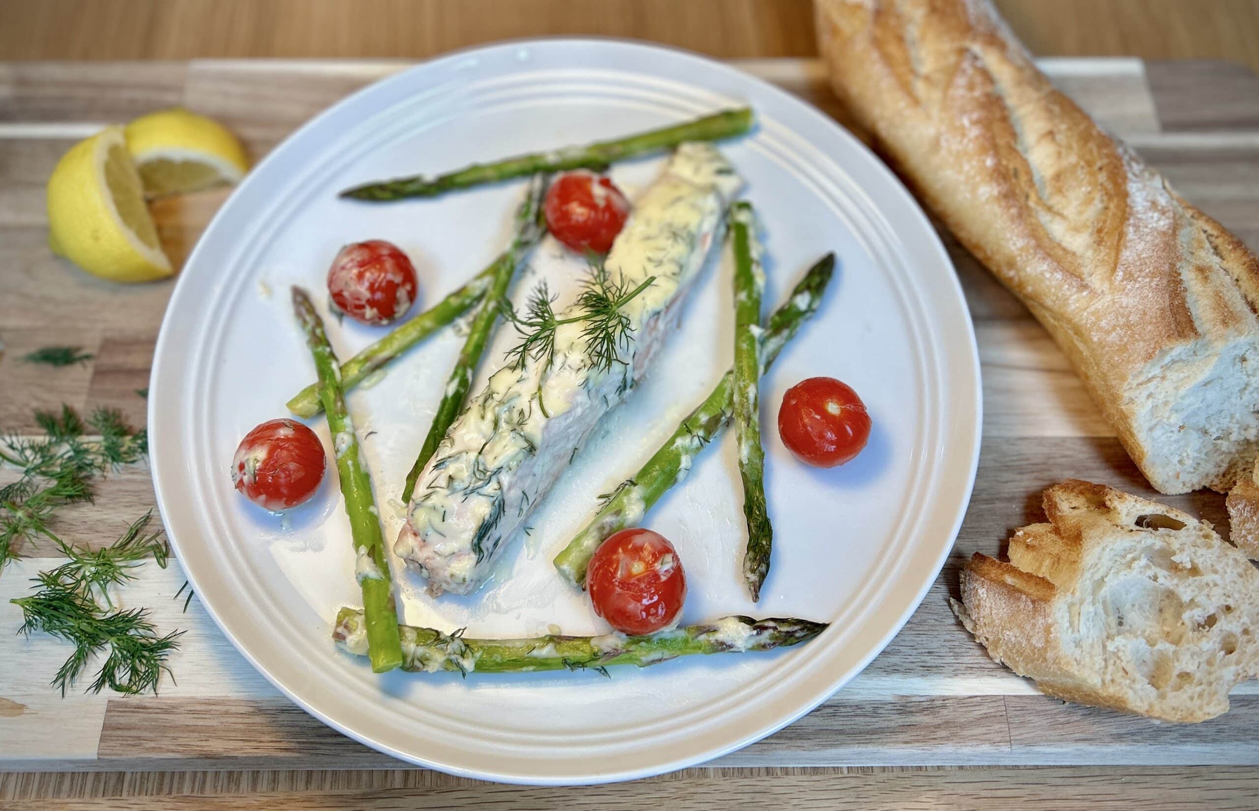 15 Minute Baked Creamy Salmon & Asparagus - Quickly Cooks It